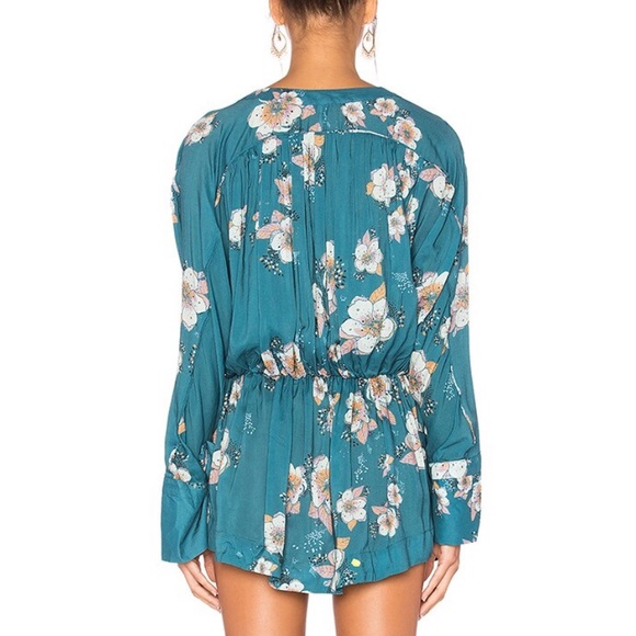 Free People Tuscan Dreams Printed Tunic in Turquoise - Picture 14 of 15